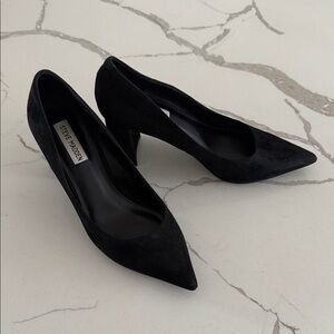 Steve Madden Black Pointed Toe Heels